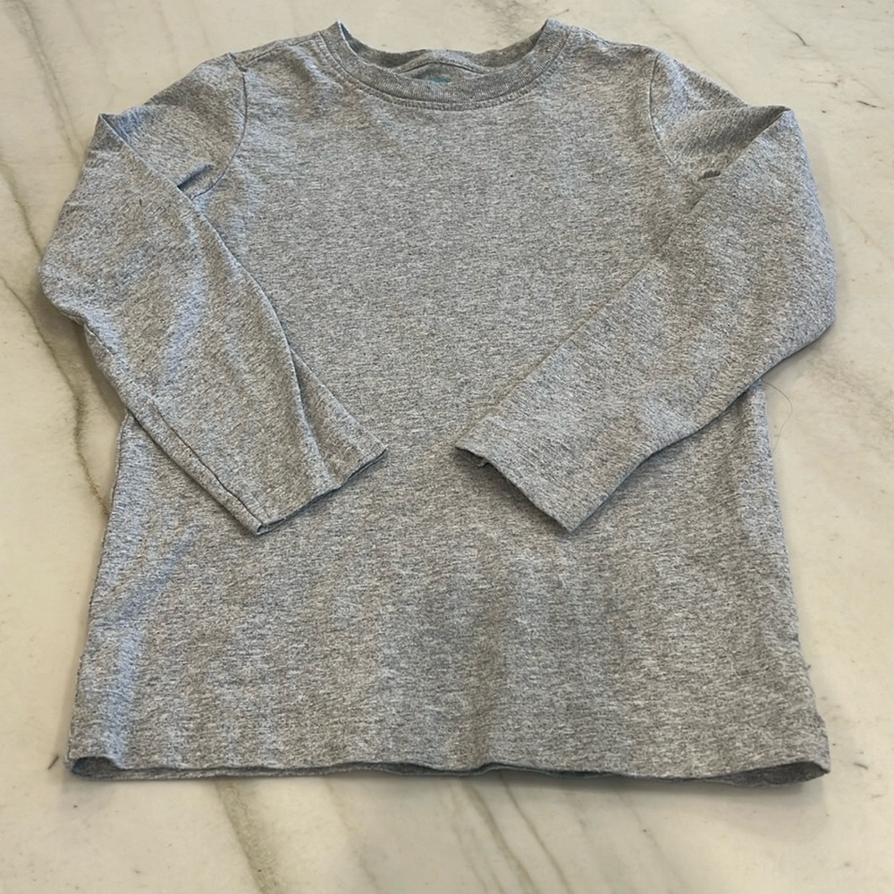 Primary gray long sleeved tee